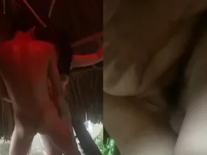 đang đi uống cà sướng chòi mà anh mắc phang nên bắt em đứng dậy doggy